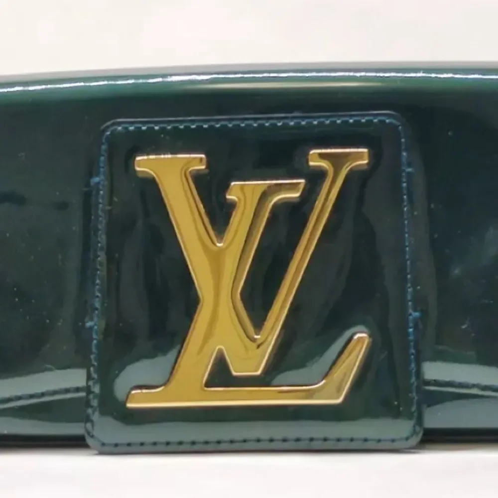 Auth Louis Vuitton Petroleum Green Vernis Patent Monogram Pochette SoBe Clutch - Picture 4 of 9